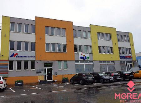 Zariadené kancelárske priestory, Bratislava,Ružinov, Studená ul., park