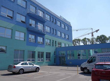 Kancelárske celky aj samostatné kancelárie, 30m2, 40m2, vlastné zázemi