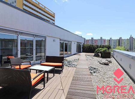 Prenájom kancelárií 627 m2 v Dúbravke.