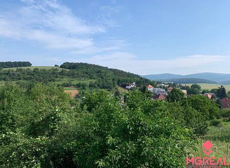 Na predaj dvojgeneračný 6 i RD vo V. Kršteňanoch