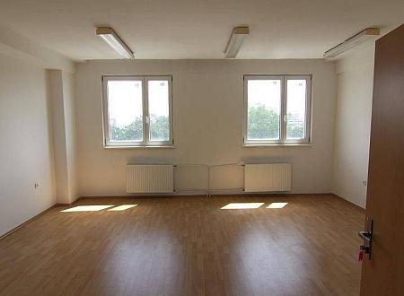 Dvojkancelária 60m2, Galvaniho, Bratislava-Ružinov, parkovanie