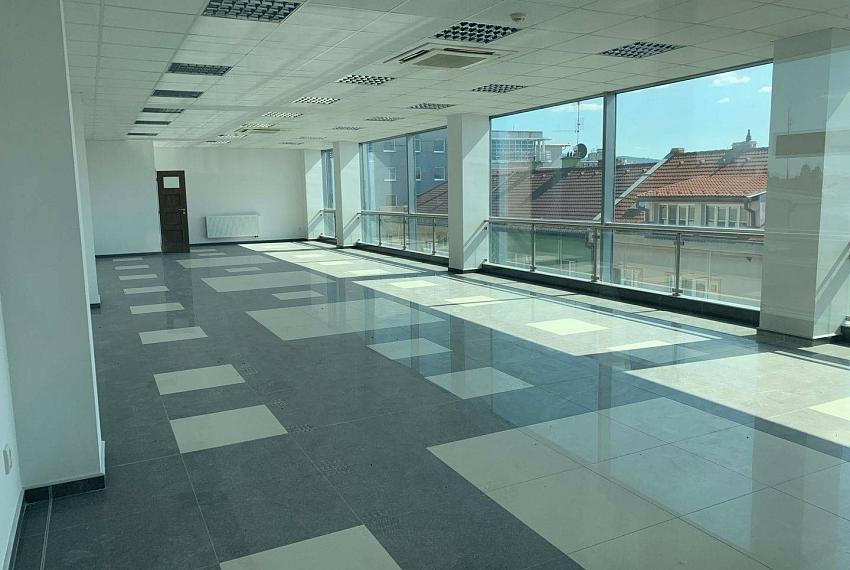 Obchodné priestor na PRENAJOM CENTRUM Topoľčany