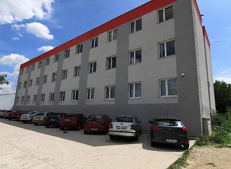 Lacné kancelárie, aj malé výmery, 15 a 30m2, Galvaniho, Bratislava-Ruž