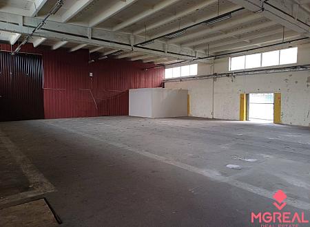 Prenájom vykurovaného  skladového priestoru 586 m2 v Ružinove