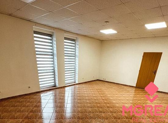 Prenájom kancelárií 36 m2 a 40 m2 v širšom centre  Trnavy