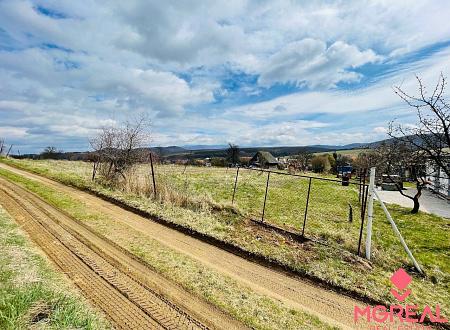 Na predaj pozemok v Kolačne