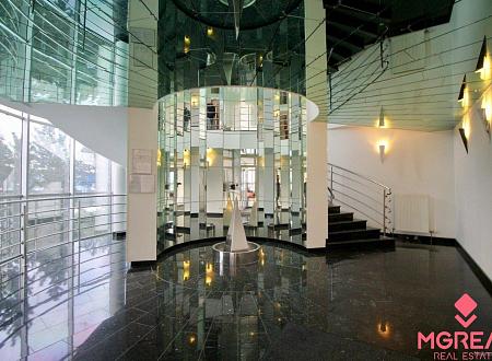 Prenájom kancelárskych a skladových priestorov pri Zlatých pieskoch.