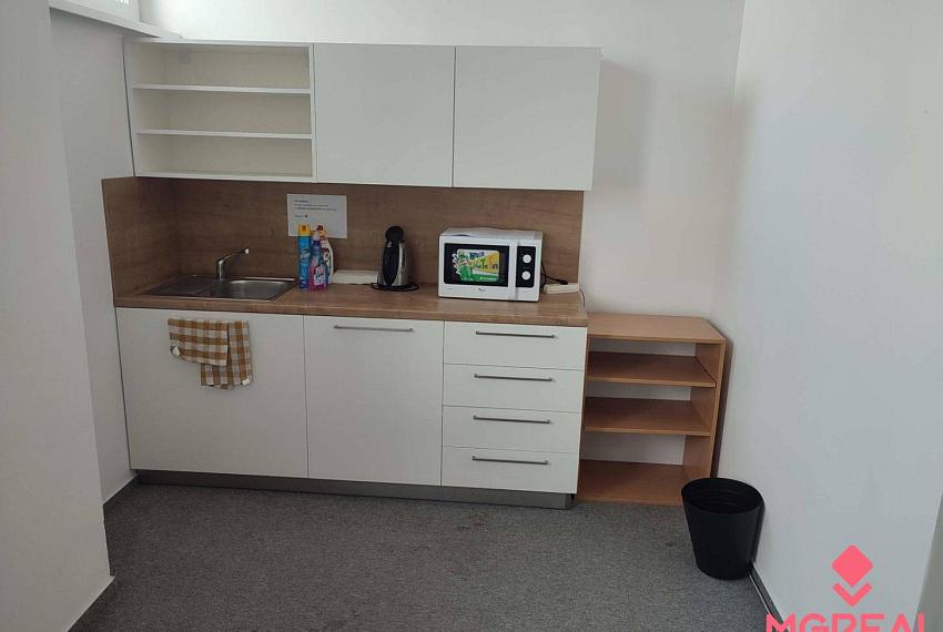 Administratívne priestory od 17m2, Vajnorská ul., Nové Mesto