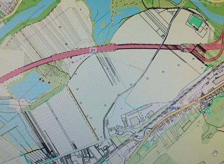 Pozemok v priemyselnej zóne 1772m2, Predmier