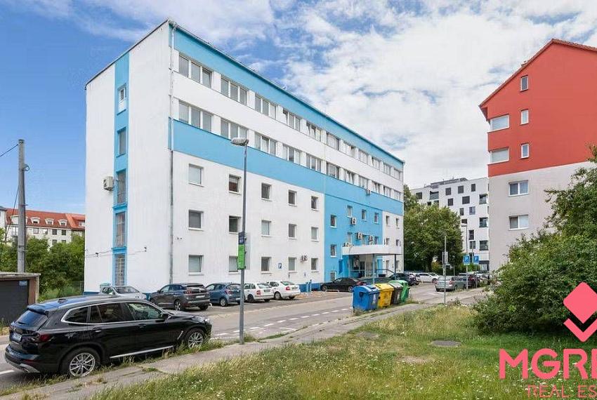 Kancelárske priestory od 17m2, Koceľova ul.