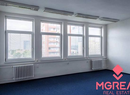 Kancelária na prenájom 36m2, Za kasárňou, Pri Poluse