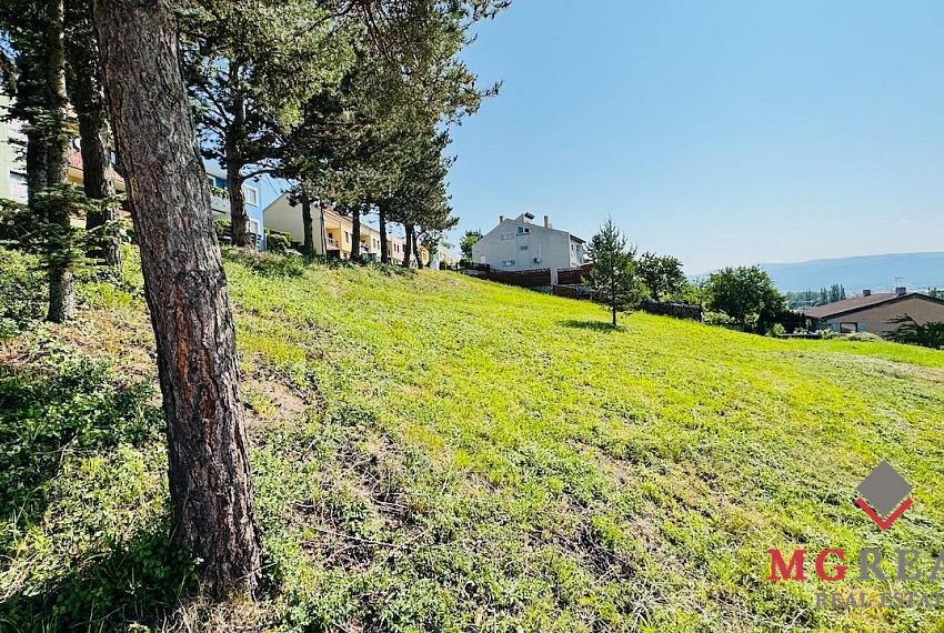 Na predaj slnečný stavebný pozemok 631 m2 v Partizánskom – časť Stráne