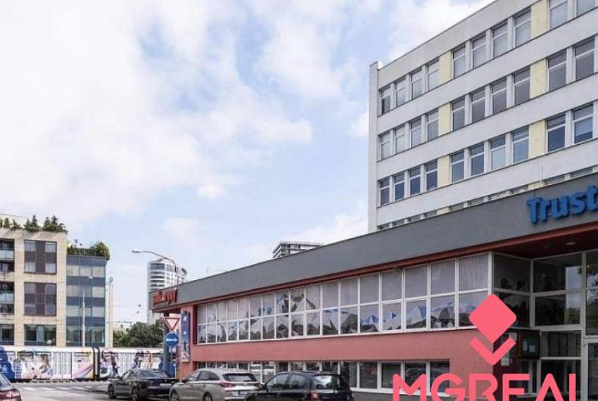 Kancelária na prenájom 18m2, Za kasárňou, Pri Poluse