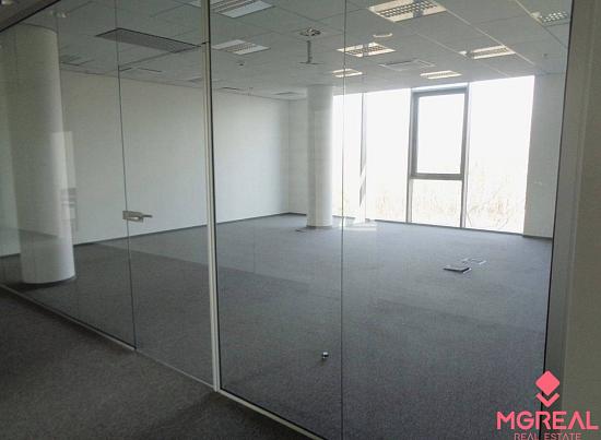 AIRCRAFT Building Offices, 101m2, Ivánska cesta, Ružinov